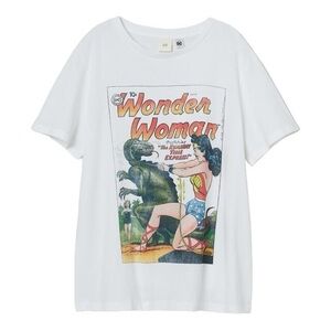 H&M Wonder Woman Graphic T-Shirt